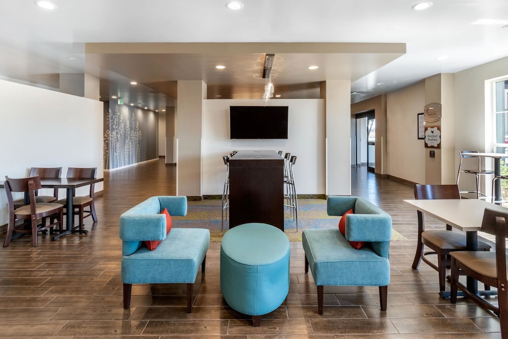 MainStay Suites Denver International Airport 30/44