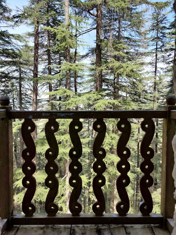 Shimla British Resort 6/50