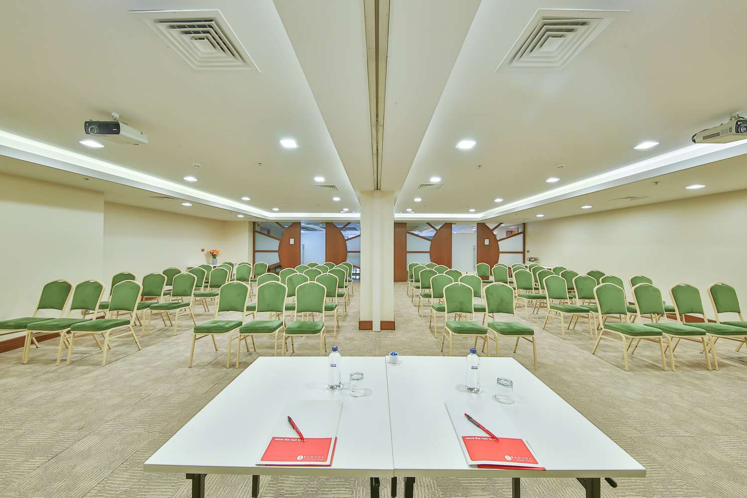 Ramada By Wyndham Istanbul Taksim 25/32