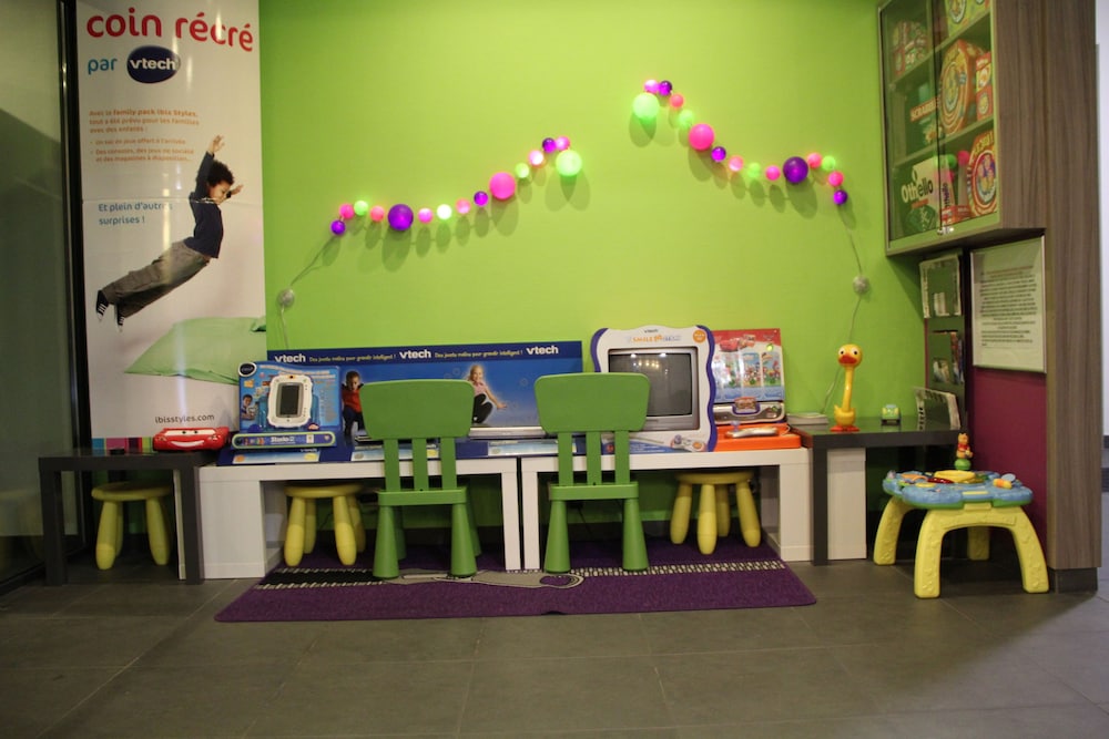 IBIS STYLES SAINT GILLES CROIX DE VIE 63/77