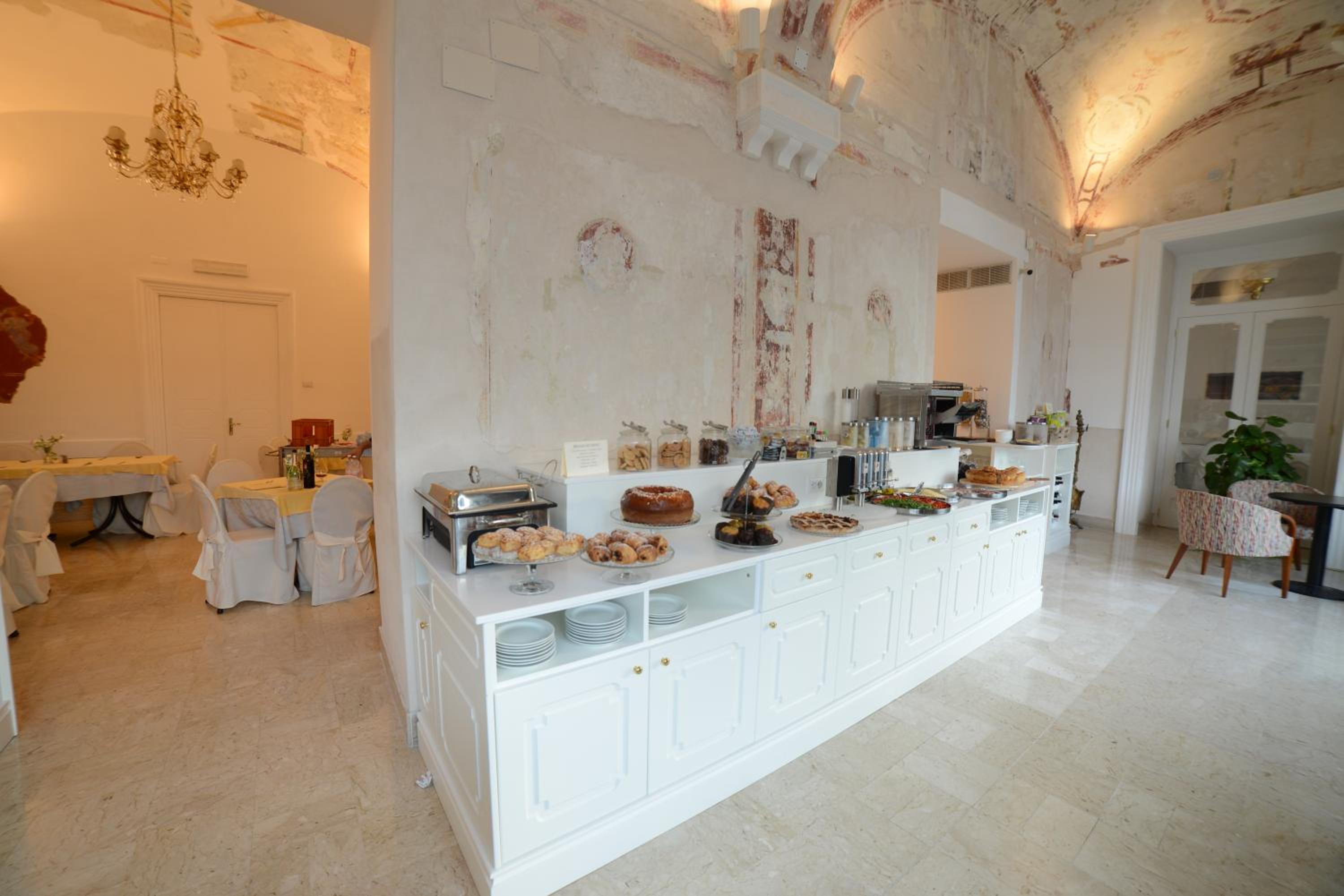 Hotel Vittoria 12/55