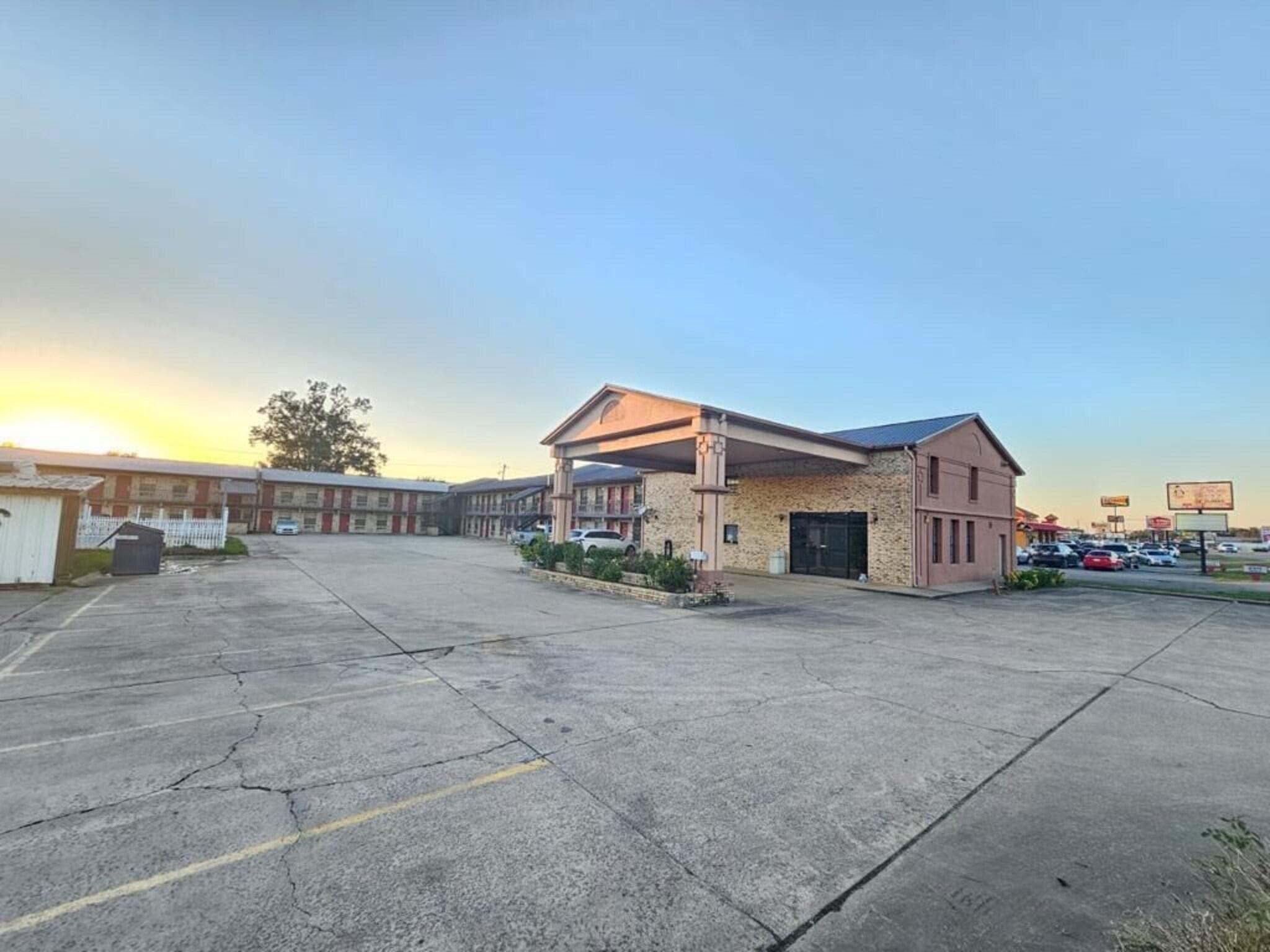 Days Inn by Wyndham Dumas Arkansas 10/12