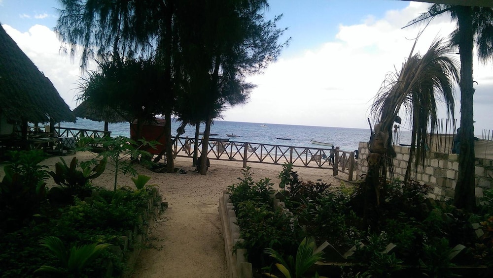 Union Beach Bungalows 20/27