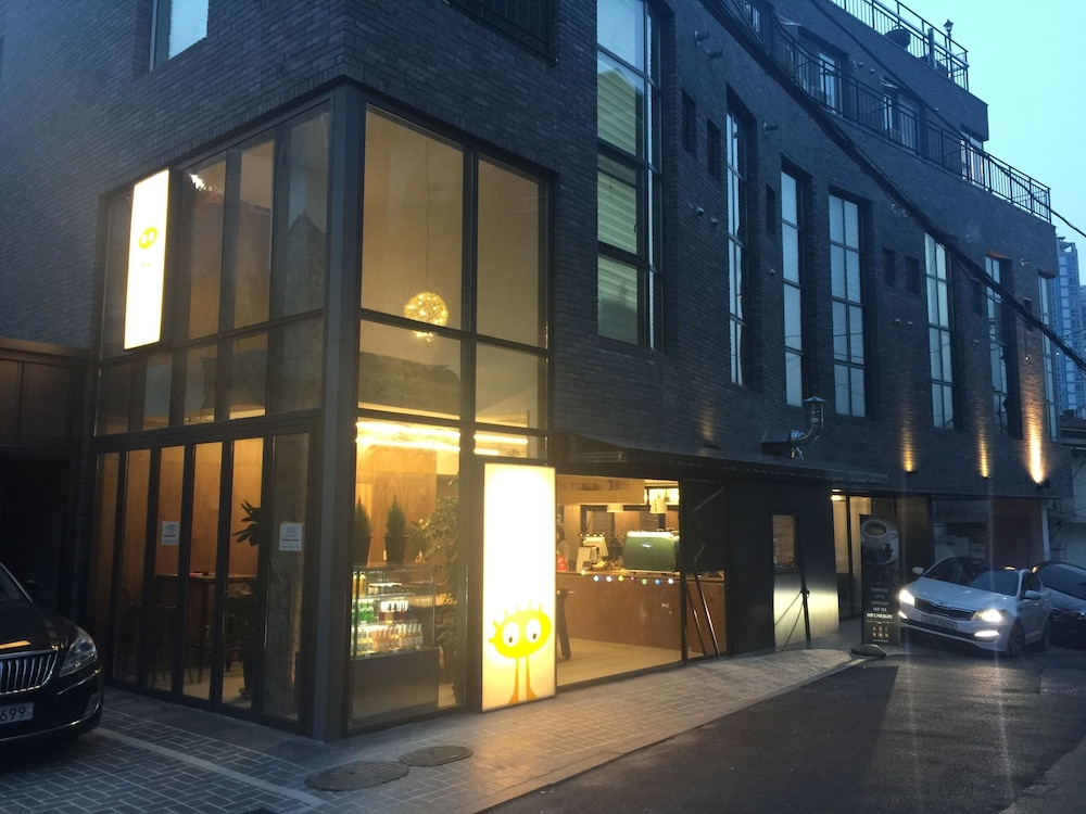 Myeongdong Artmonstay Guesthouse 3/74