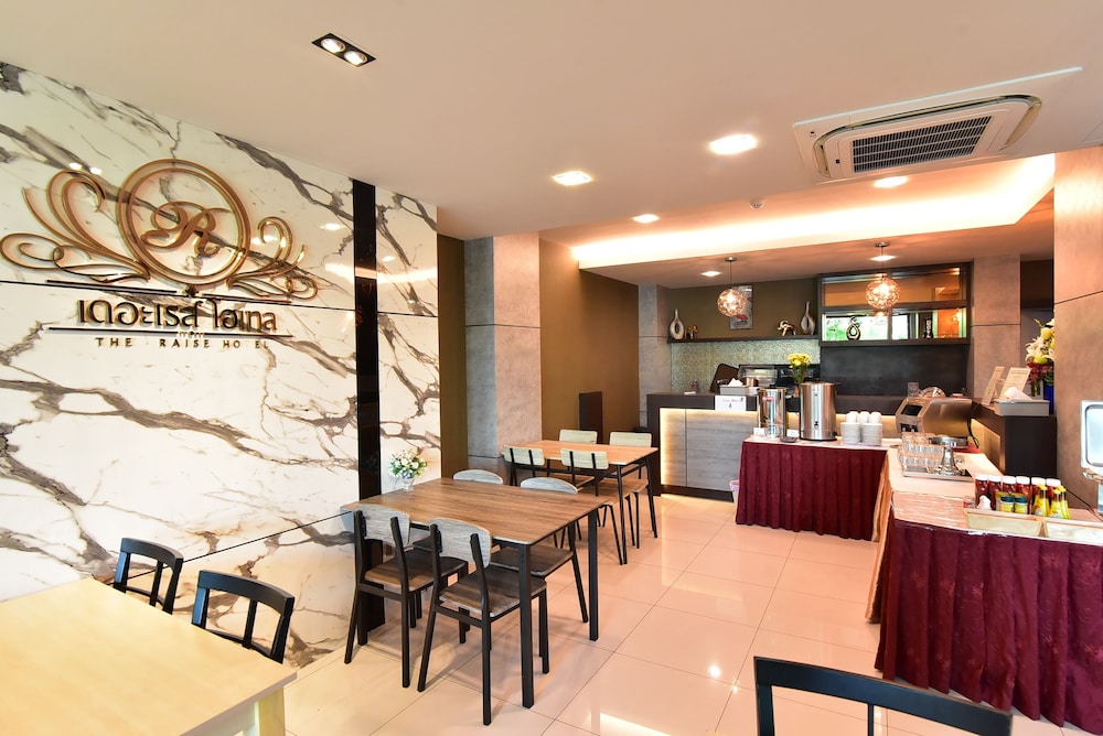 The U-Time Hotel 38/43