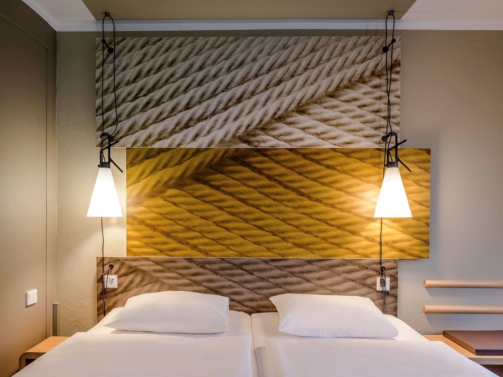 Ibis Heidelberg Hauptbahnhof 30/73