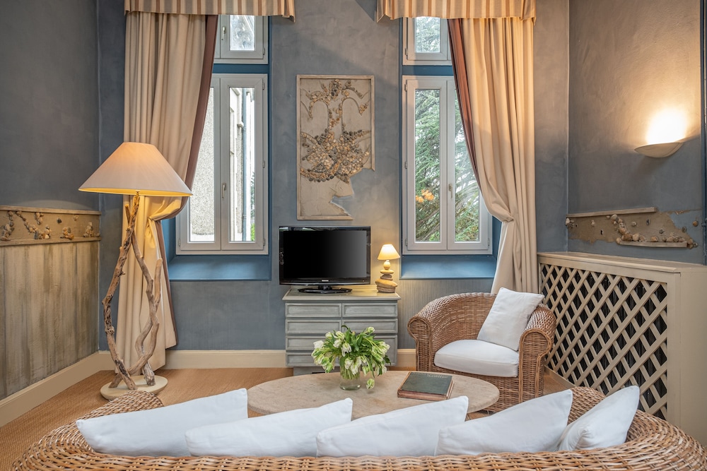 CHATEAU DES REYNATS 33/50