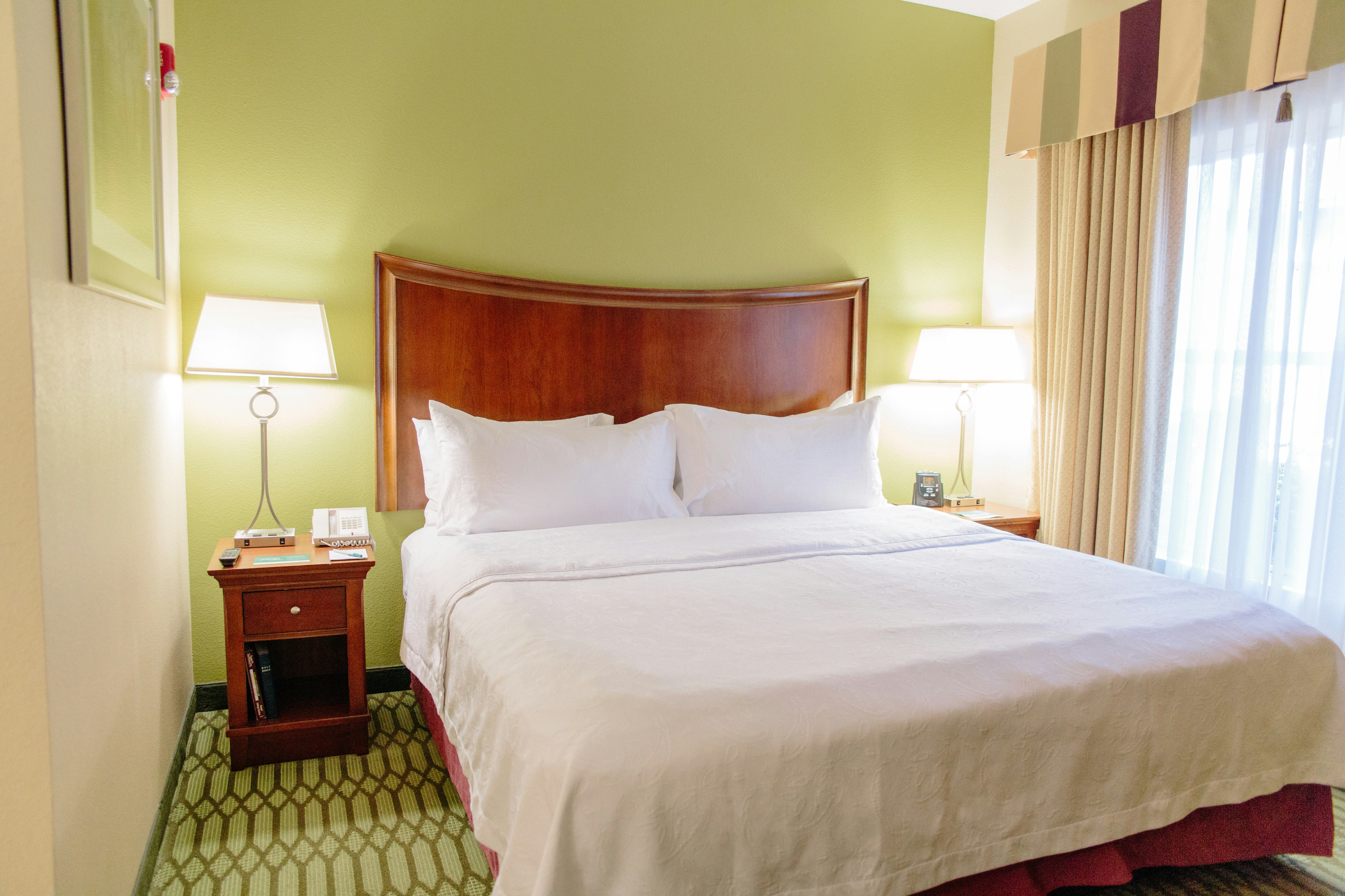 STUDIO, KING BED, ACCESSIBLE