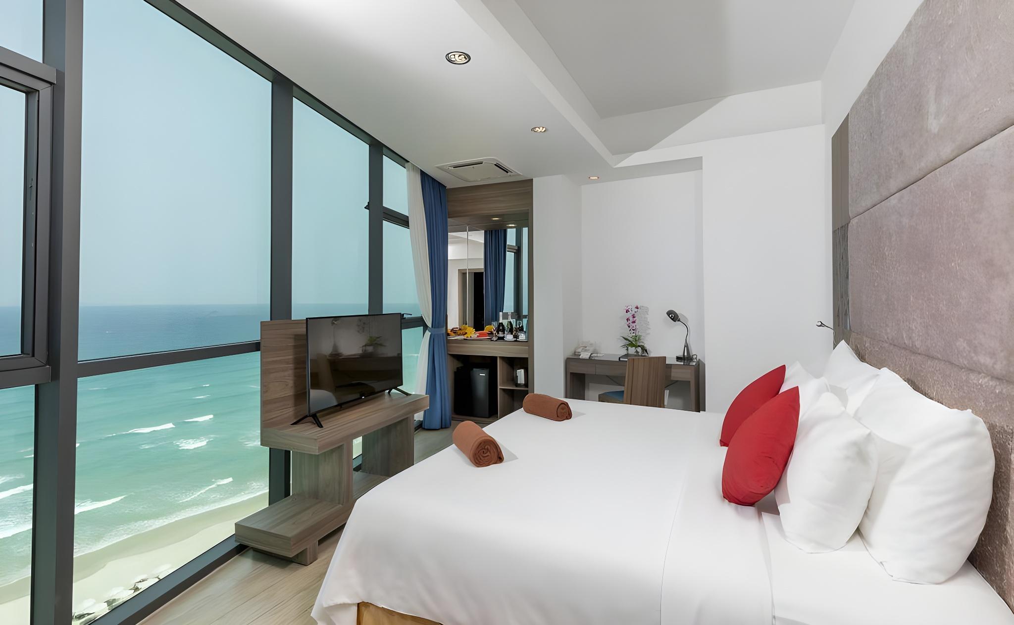2 Bedrooms, Family, Ocean Front