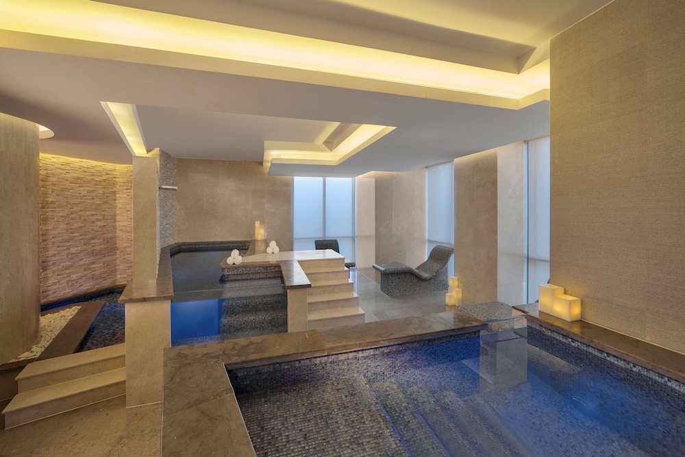 swimming pool spa
