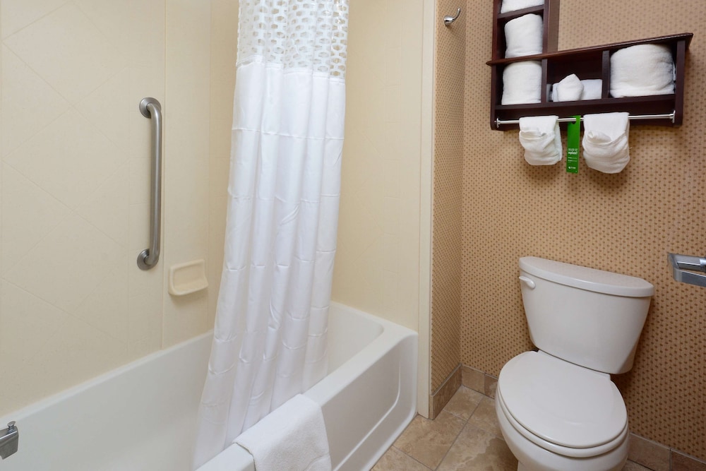 Hampton Inn Suites Durham North I85 15/53