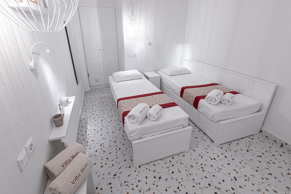 Villa Ilias 8/50