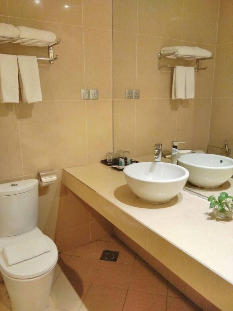 Courtyard Hotel At 1borneo 22/59