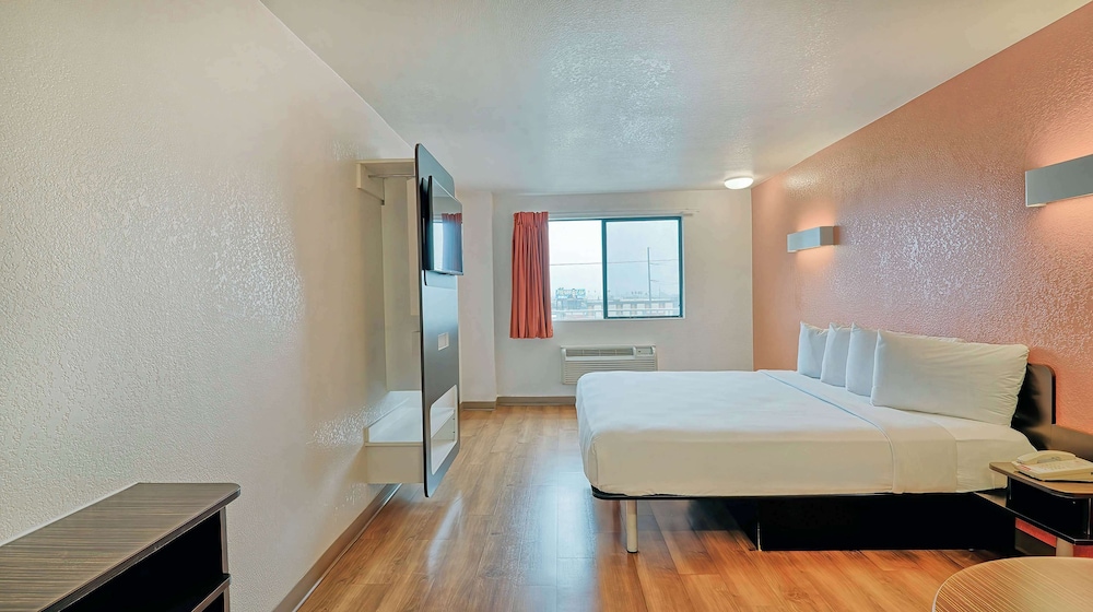 Studio6 Suites Los Angeles, CA - Los Angeles LAX 16/33