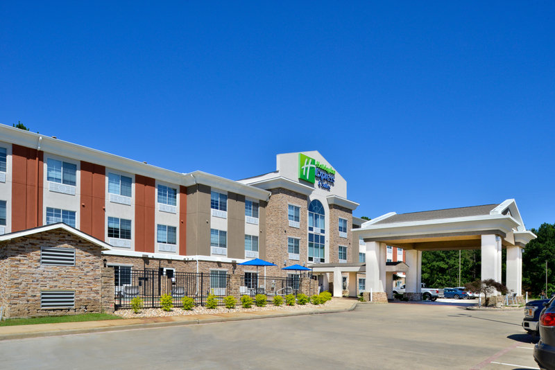 Holiday Inn Express Hotel And Suites Carthage 70/79