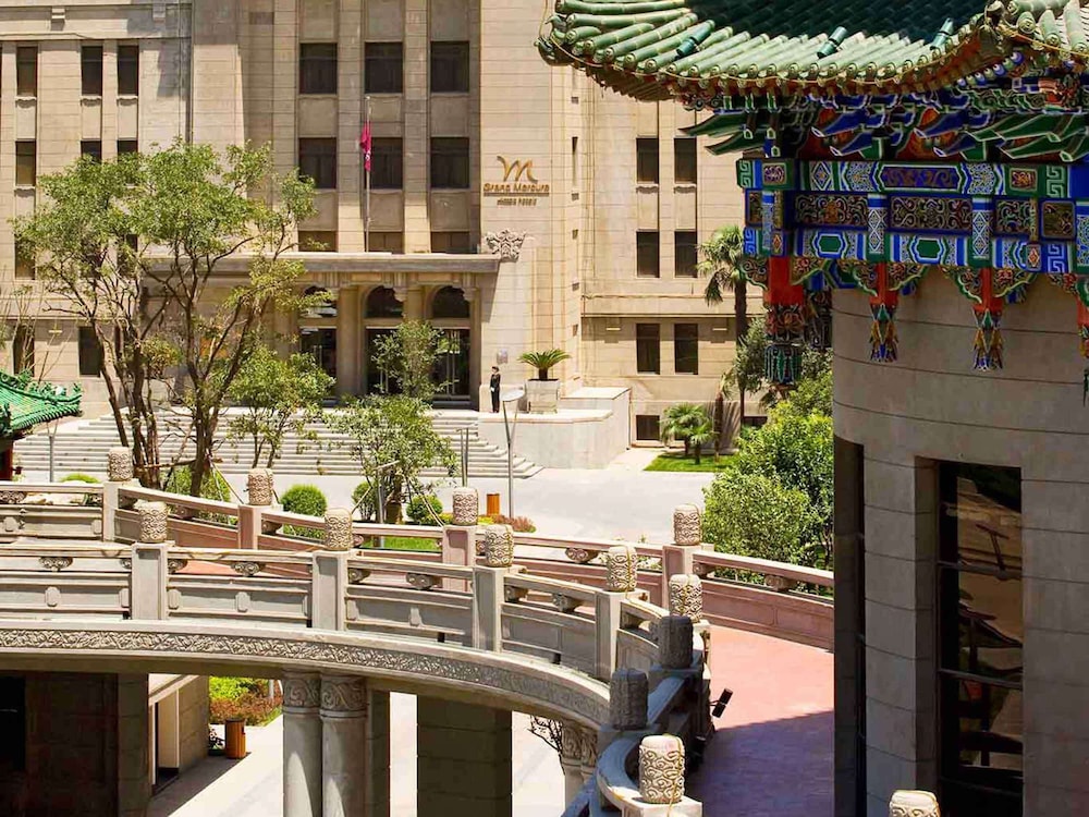 Grand Mercure On Renmin Square 6/64
