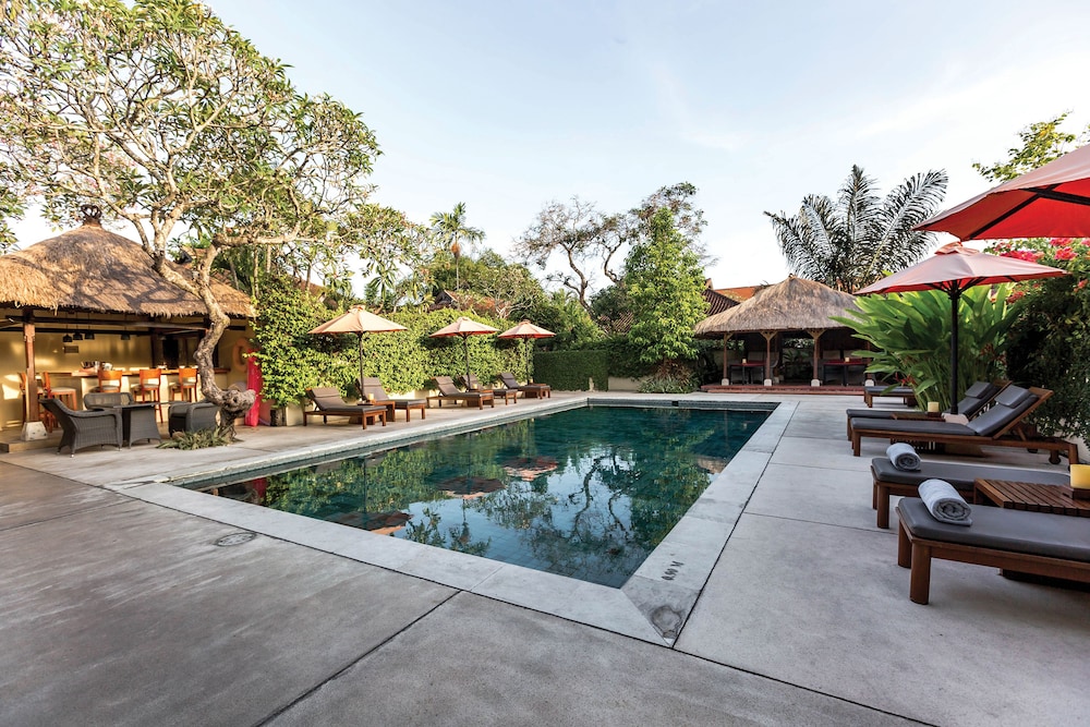 The Pavilions Bali 67/69