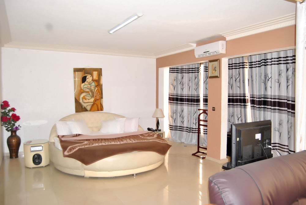 Riviera Hotel Benin 19/42
