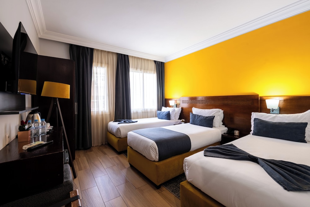 ROOM, TRIPLE