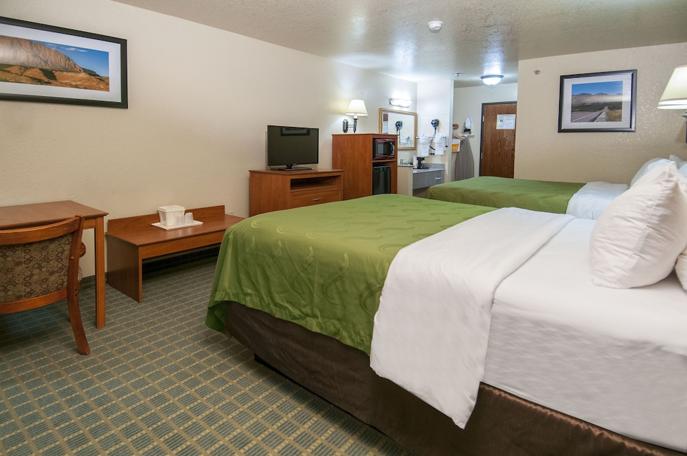 Quality Inn Alpine 6/33