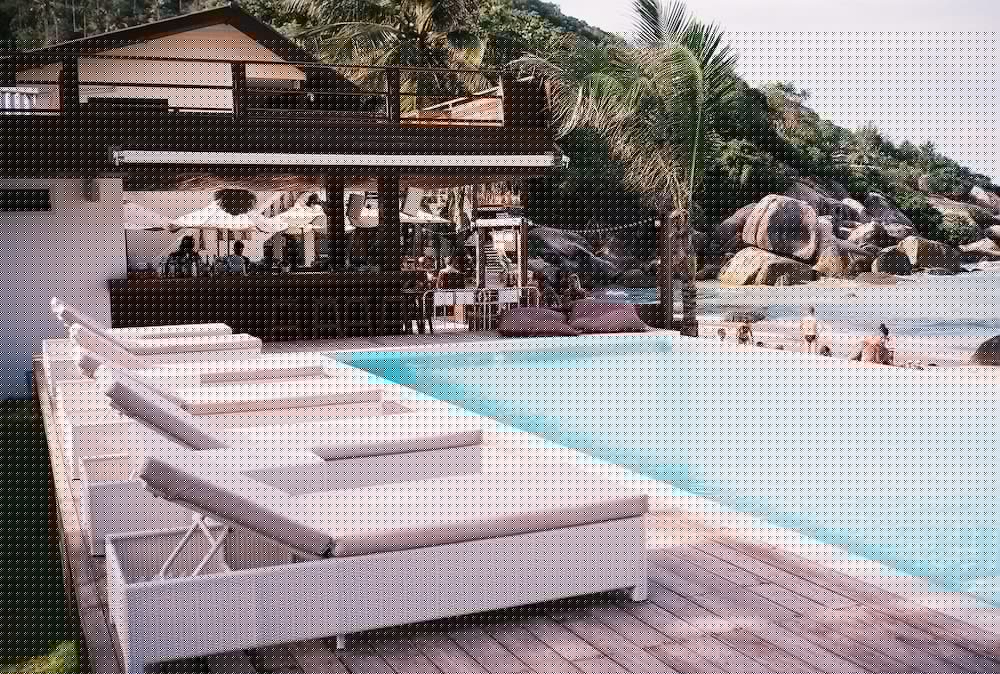 Silver Beach Resort 8/65