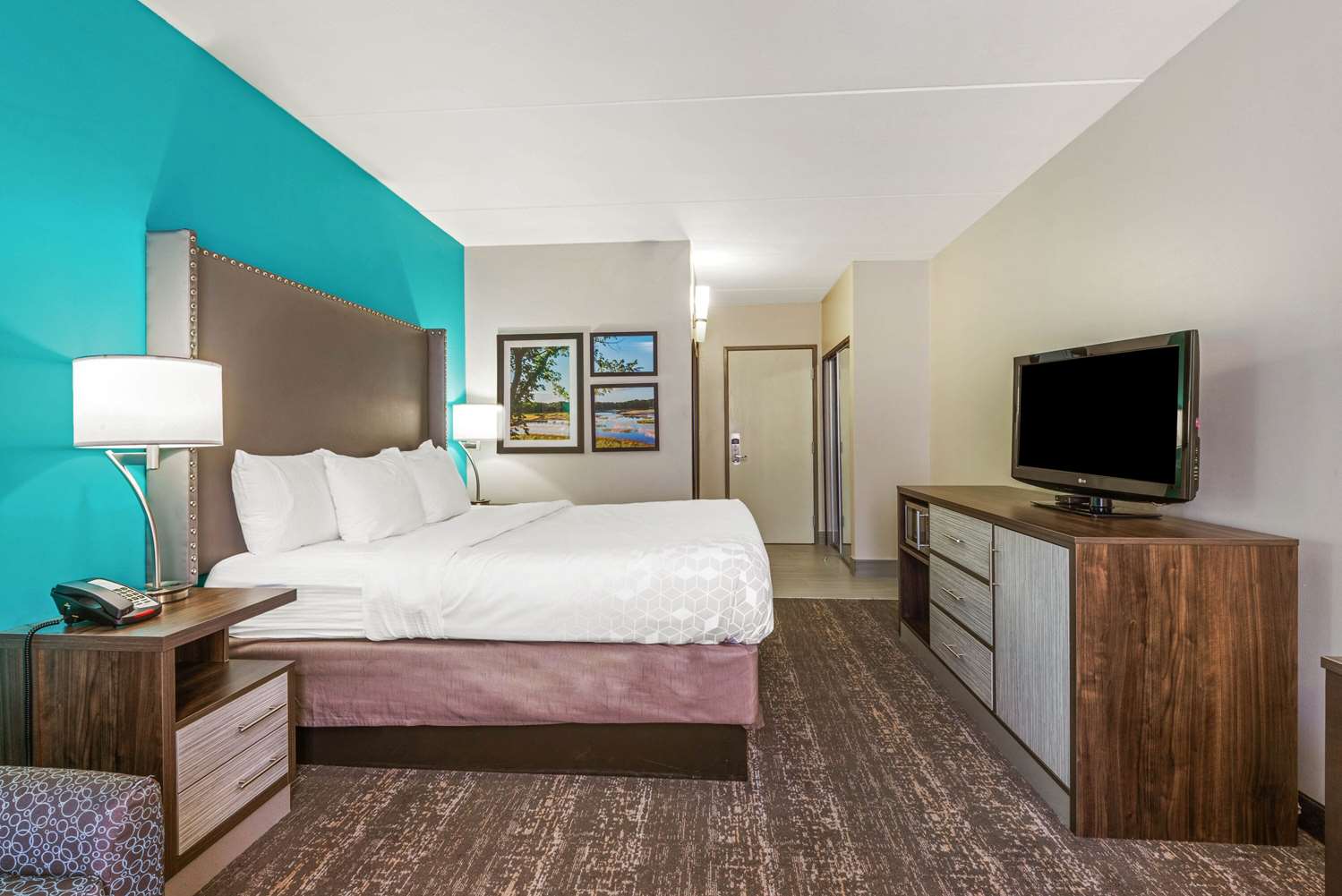 La Quinta Inn and Suites by Wyndham Jamestown 18/46