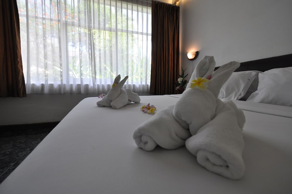 Basaya Beach Hotel And Resort 39/63