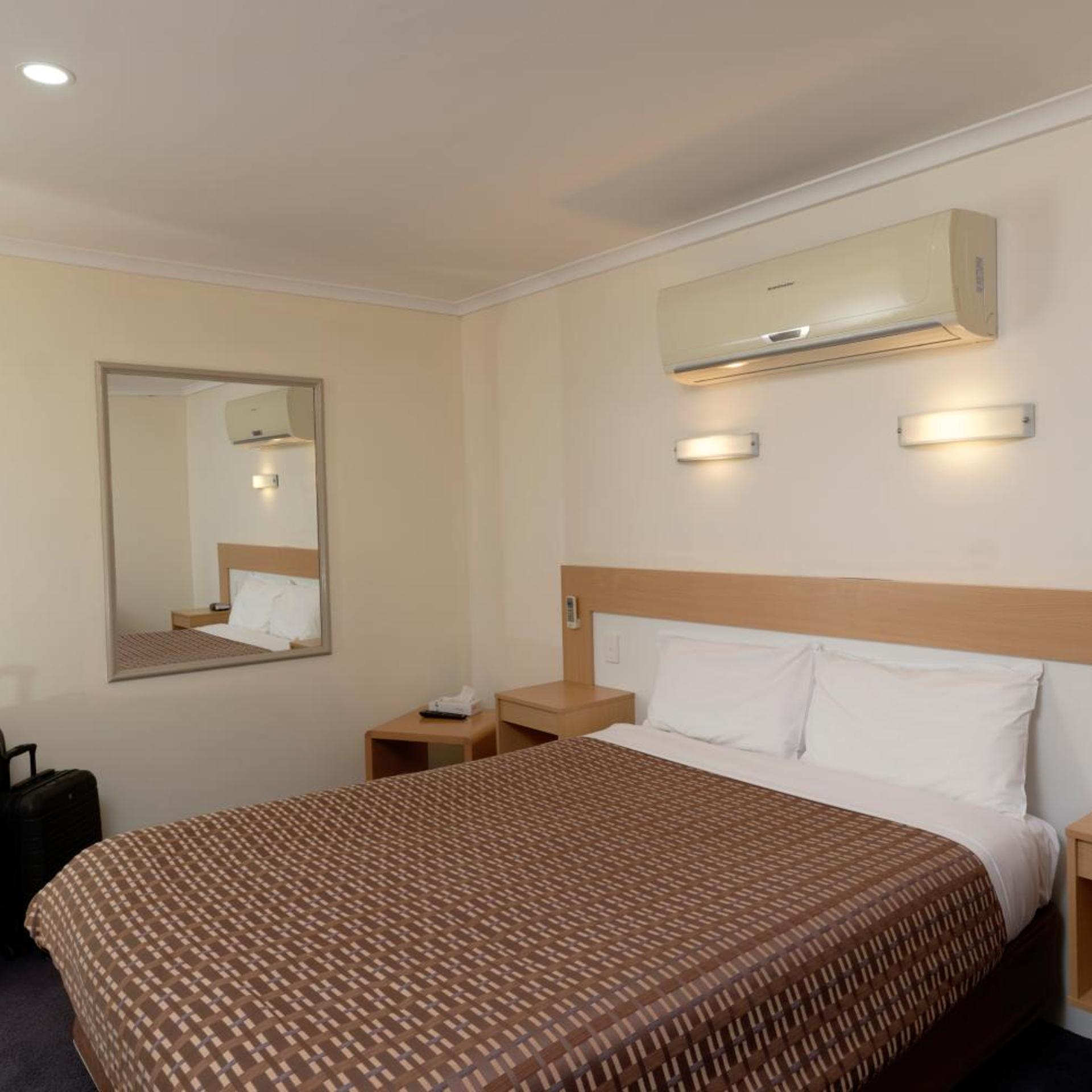 Keilor Motor Inn 7/26