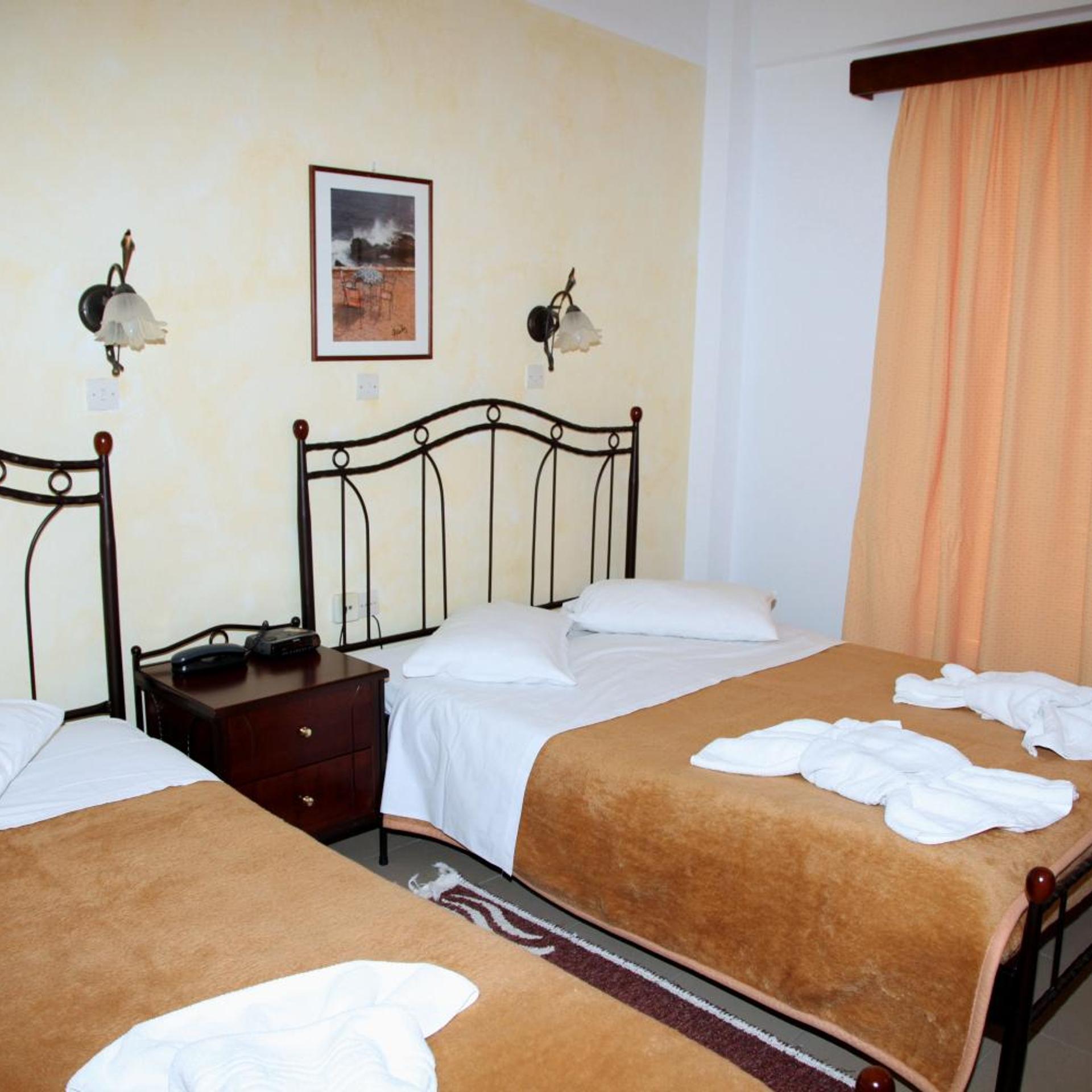 غرفة ثلاثية بإطلالة على الجبل، Nikolas Hotel 2/6