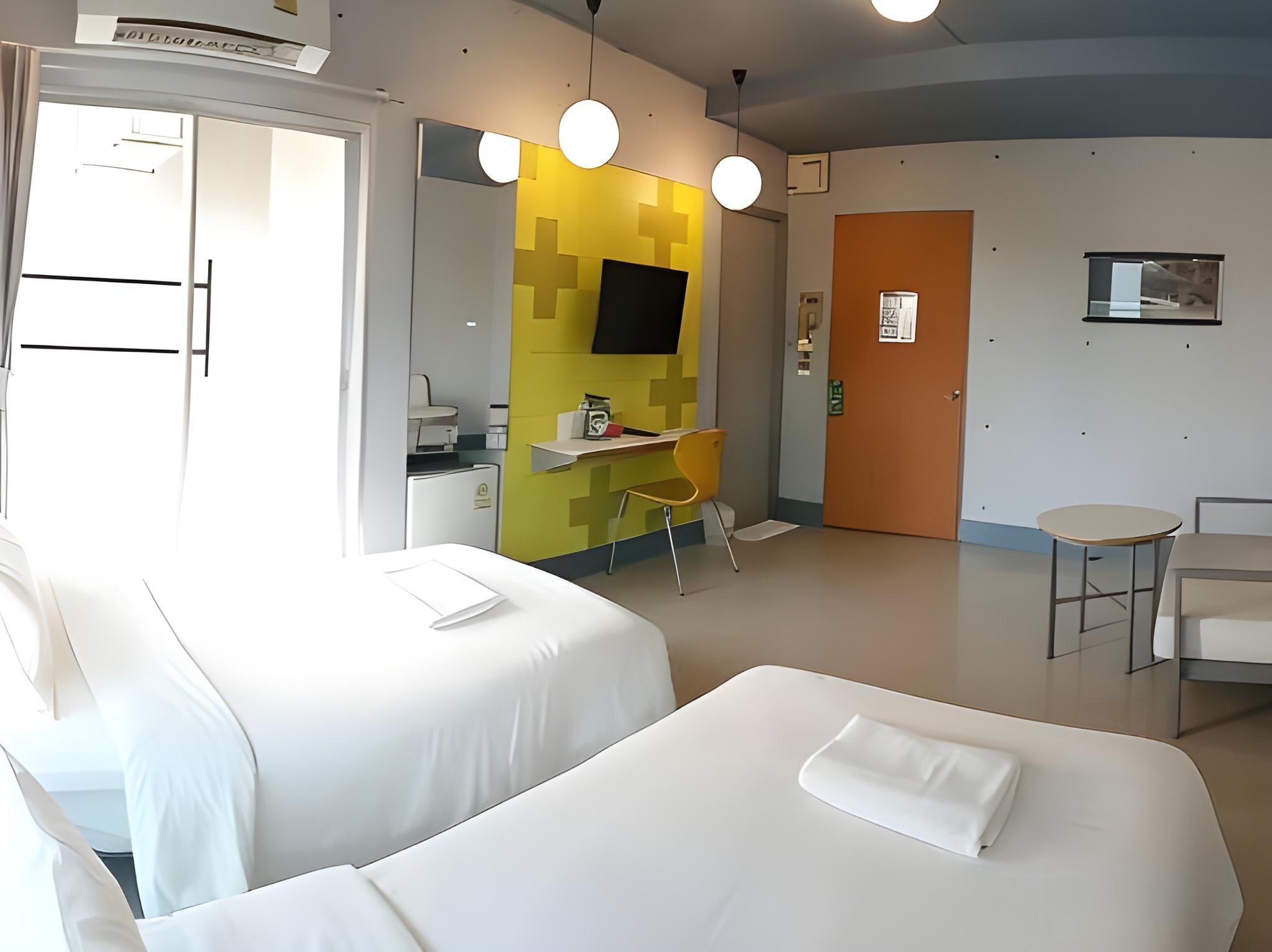 A Hotel 25/58