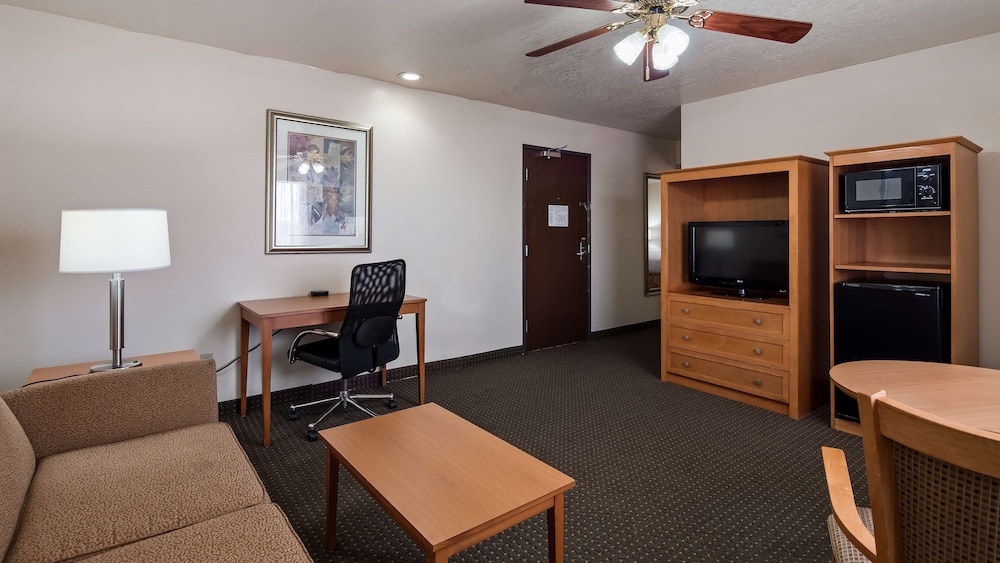 Best Western Socorro Hotel & Suites 28/36