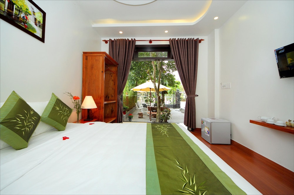 BLUE LAKE HOMESTAY 20/56