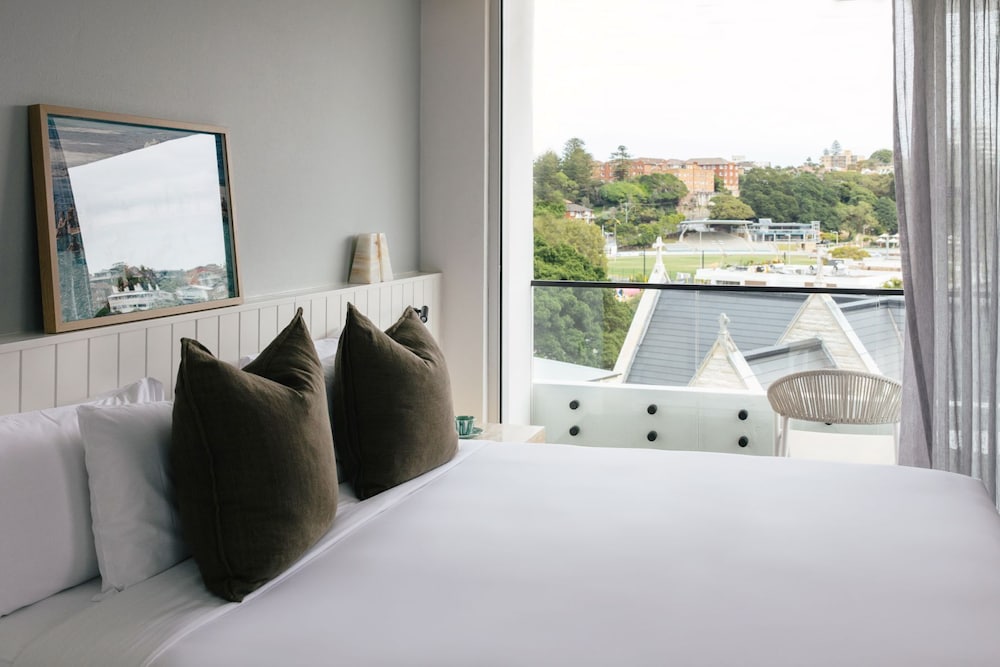 Room, King Bed, Sunset View