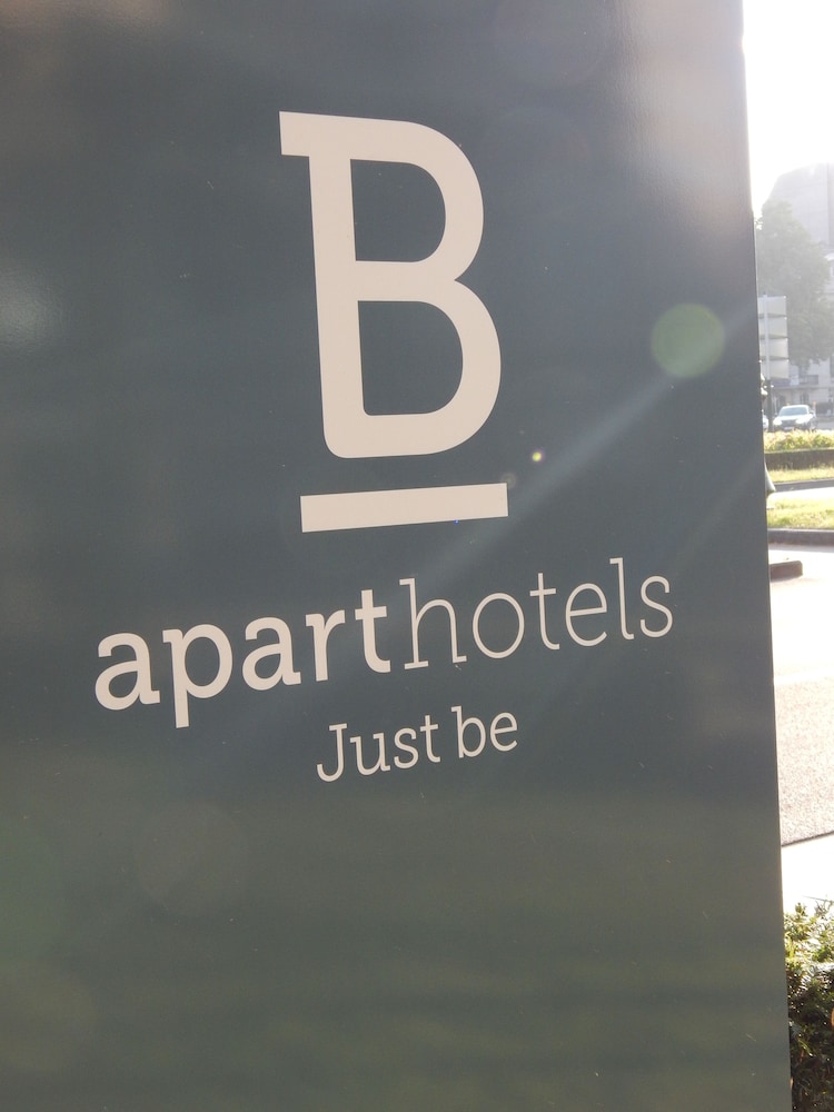 B-aparthotel Montgomery photo3