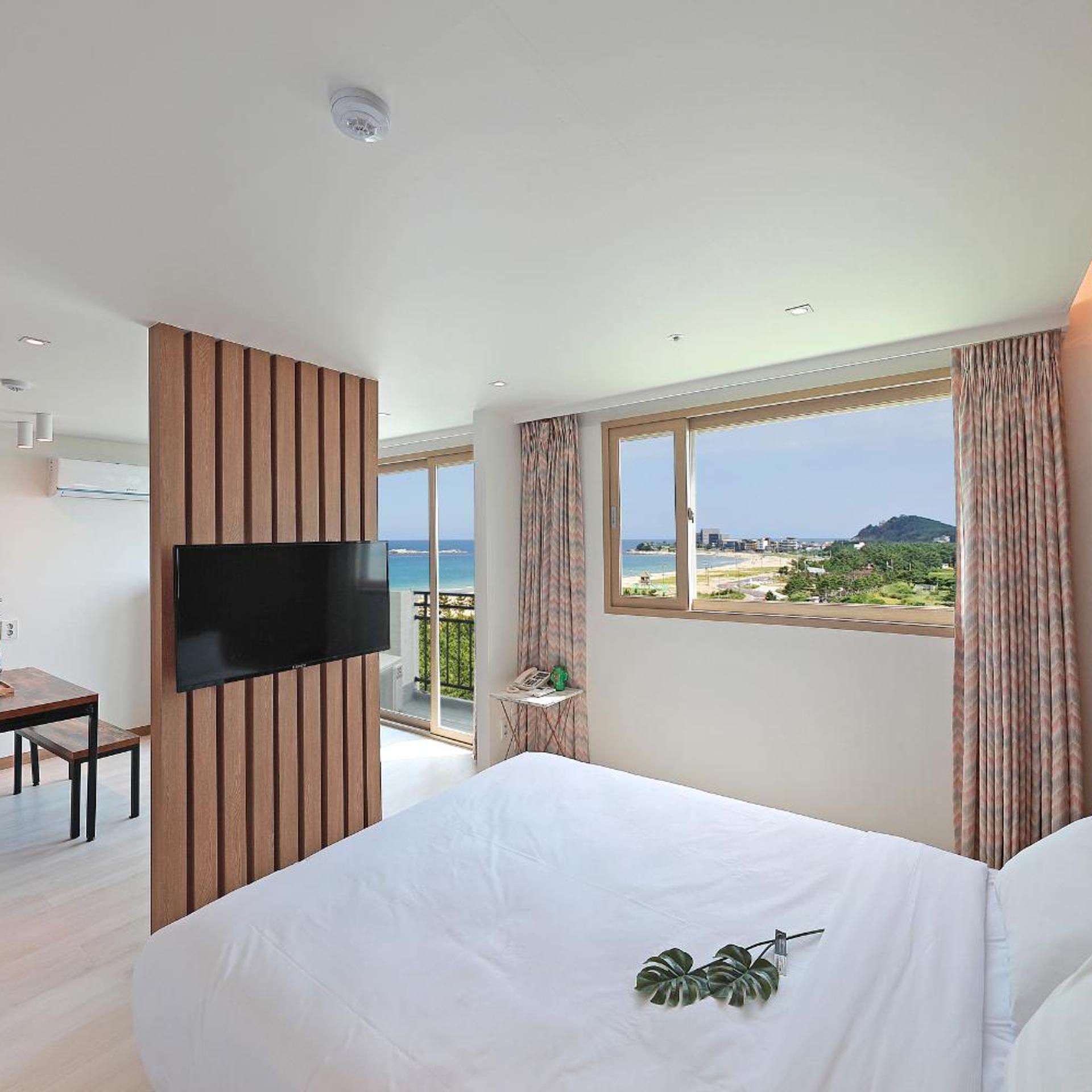 Suite, Lateral Side Ocean View, Pet Friendly