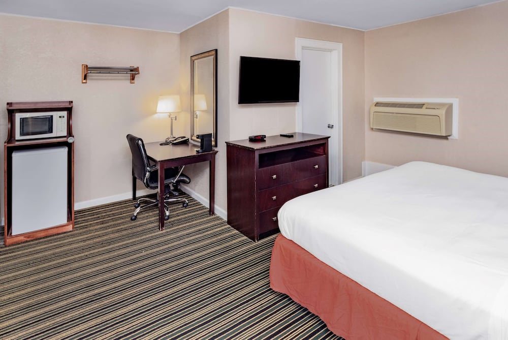 Travelodge by Wyndham Great Barrington Berkshires 14/43