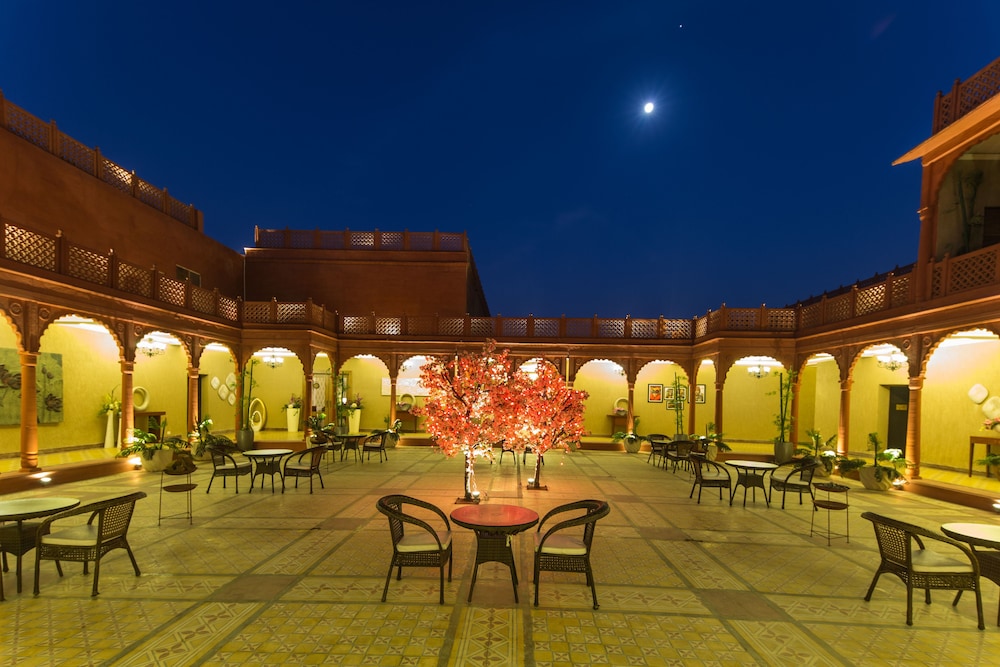 VESTA BIKANER PALACE 44/50