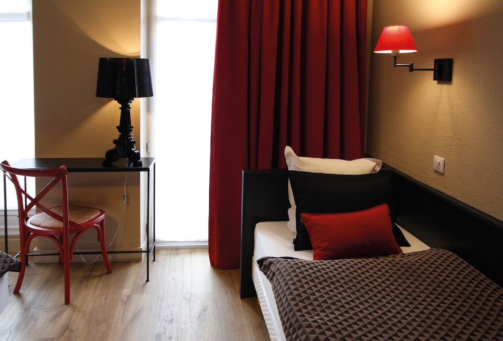 Hotel Roses Ex Hotel Aux Trois Roses 16/70