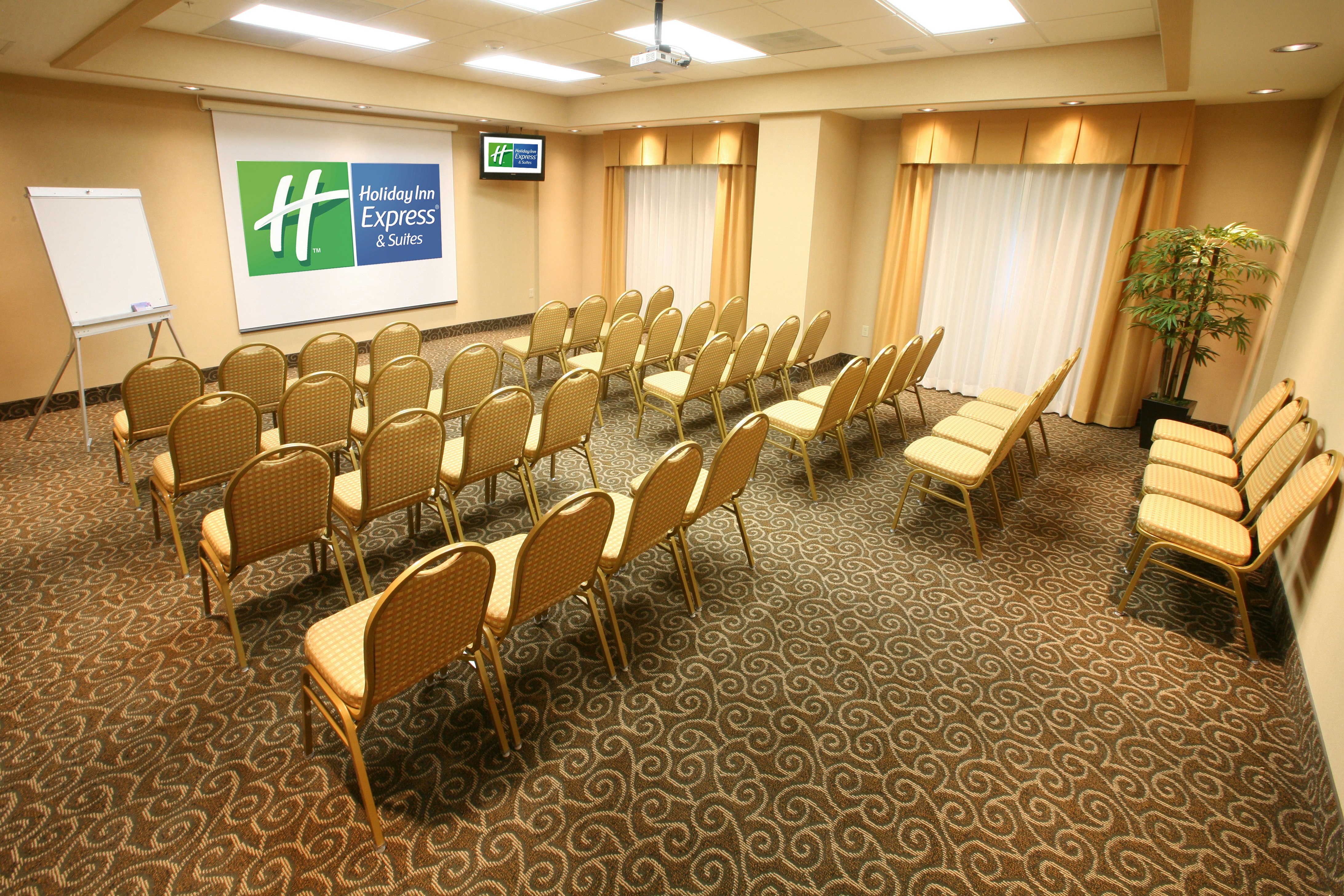 Holiday Inn Express And Suites Monterrey Aeropuerto 71/78