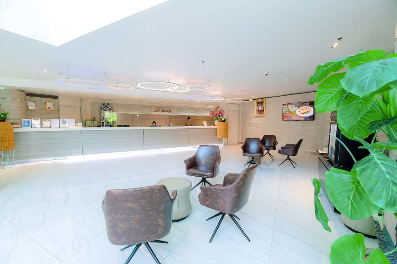 Lobby at Pattaya Discovery Beach Hotel, PATTAYA
