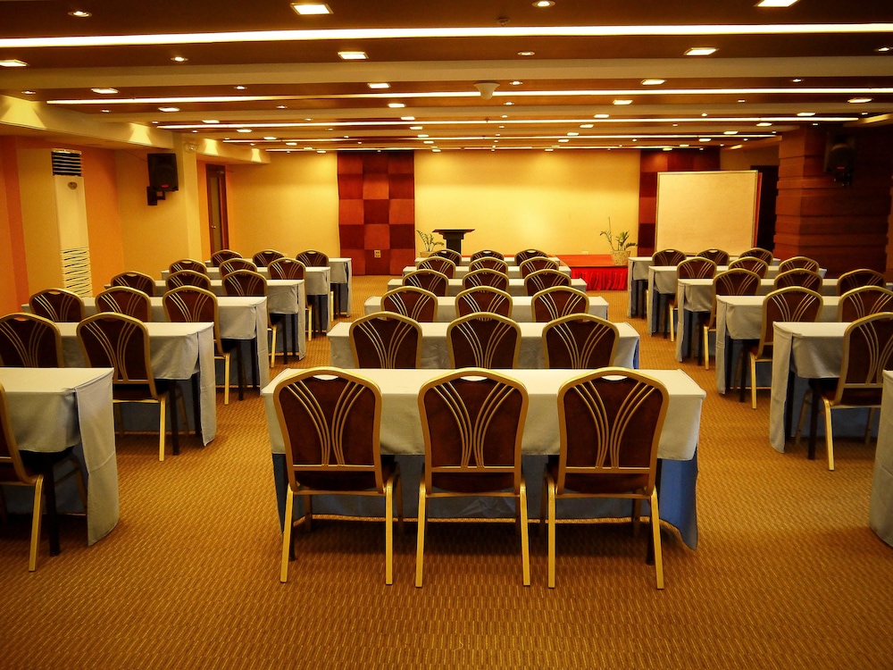 Fersal Hotel Puerto Princesa 46/59