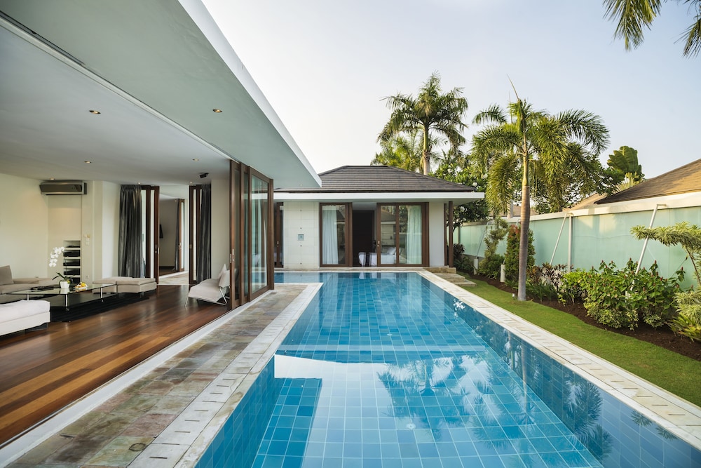 C151 Smart Villas Seminyak 30/50