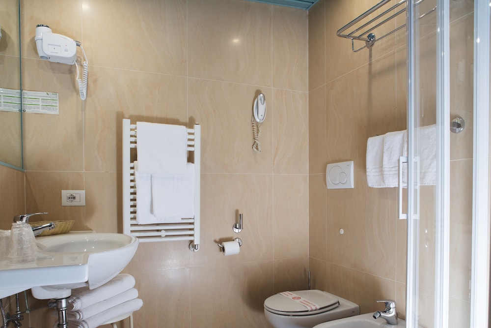 غرفة رباعية في الملحق، Alfa Fiera Hotel 5/7