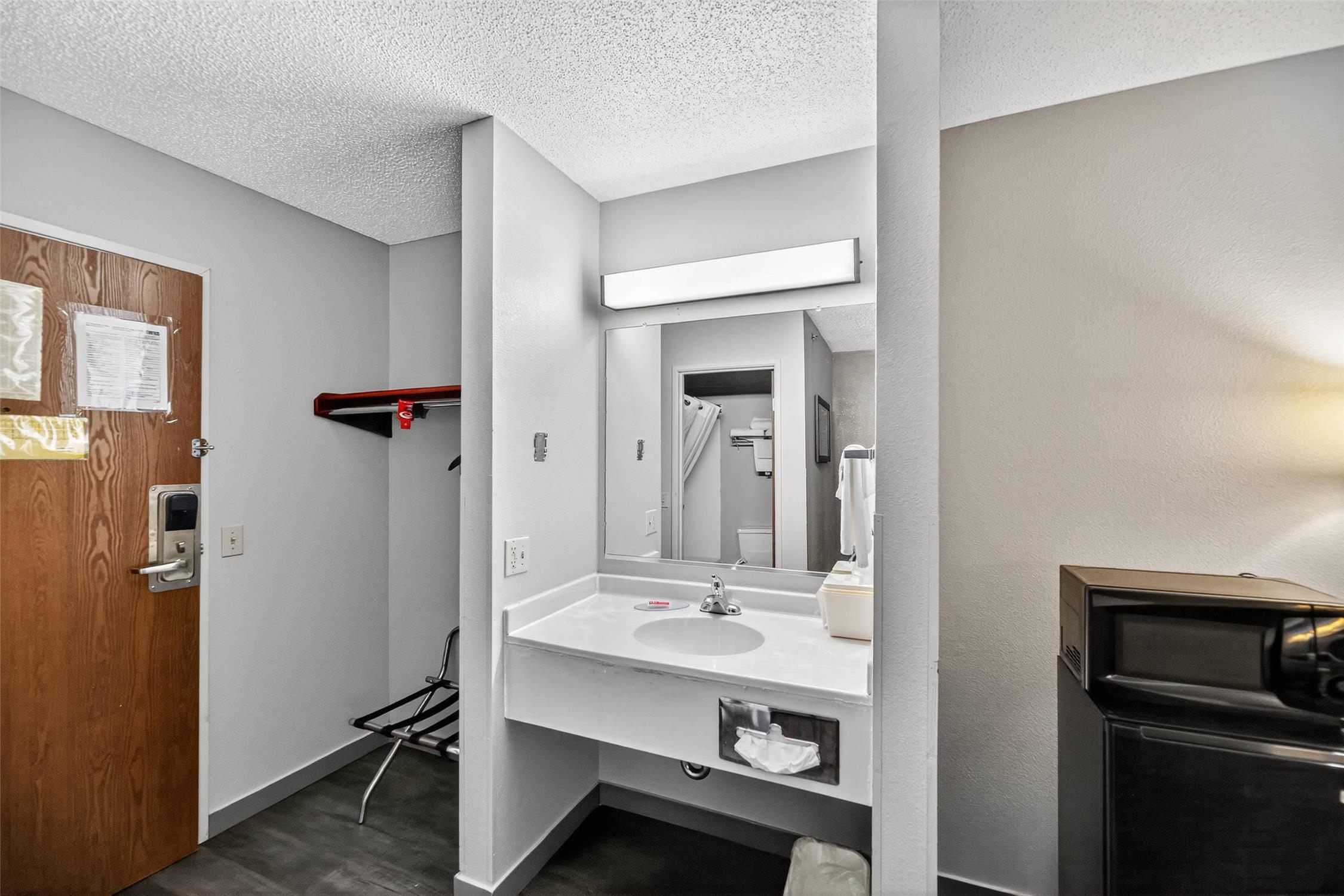 Econo Lodge Princeton 41/43