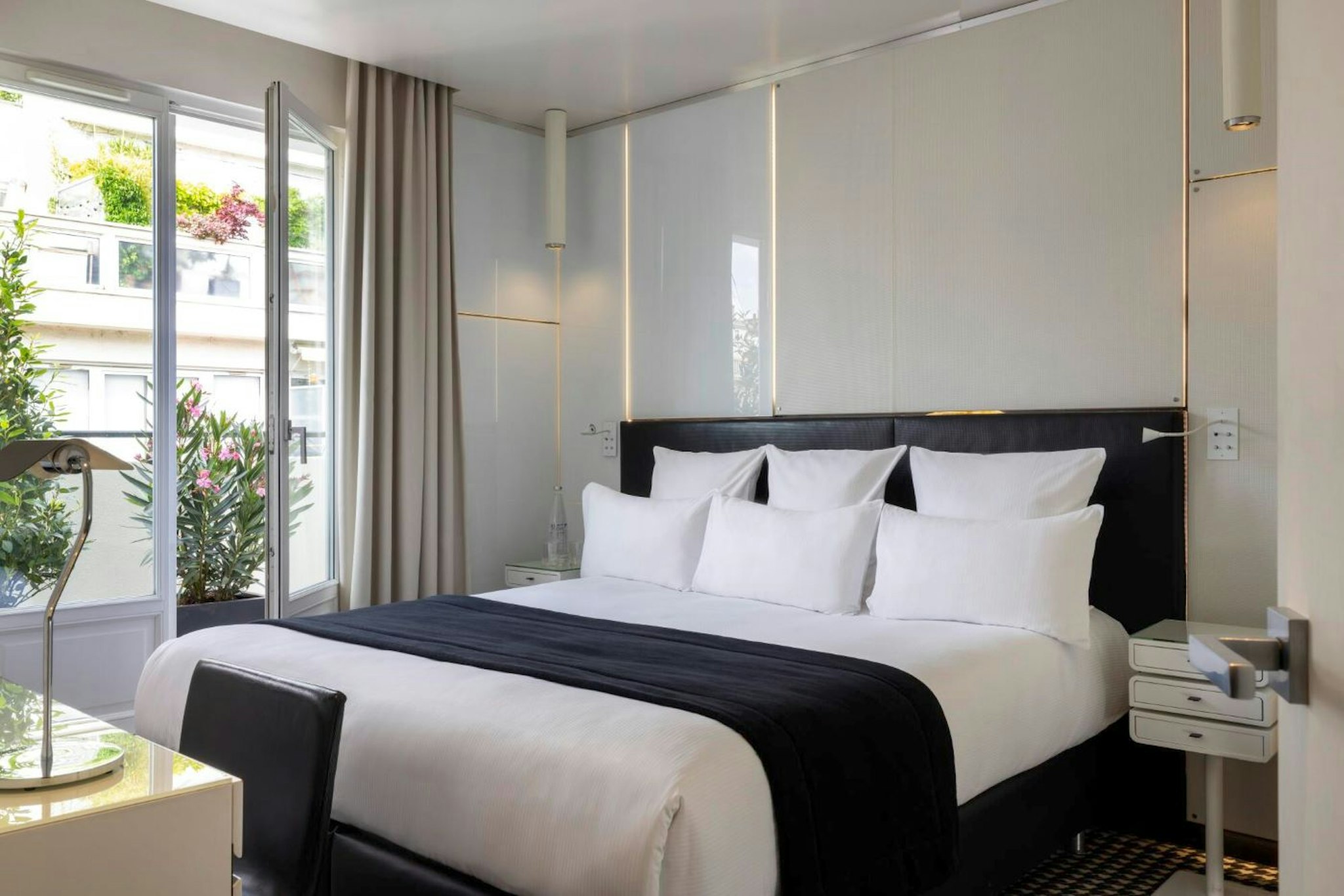 Felicien Hotel Paris 36/72