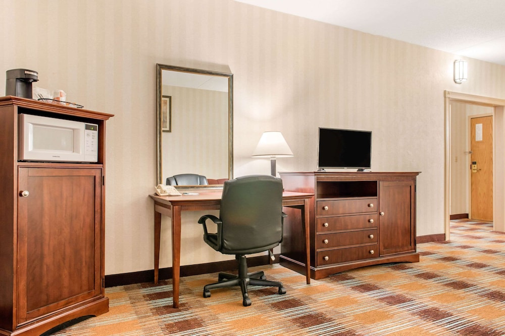 Quality Inn Suites Miamisburg 34/35