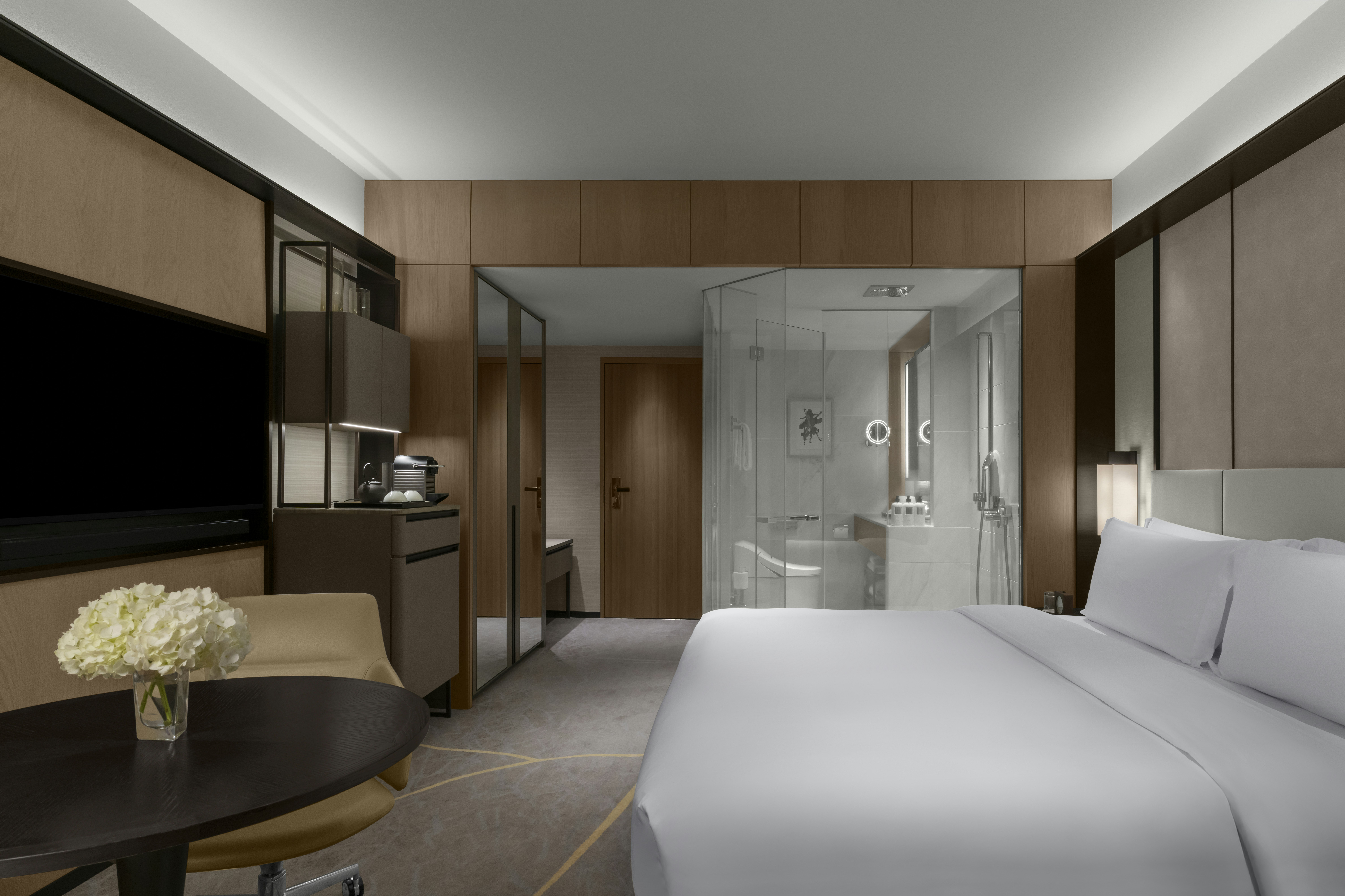Club Intercontinental, King Bed