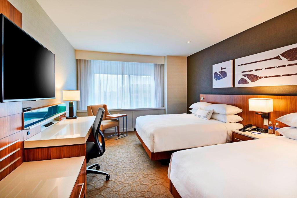 1 Bedroom, Suite, 2 Queen Beds, Sofa, Balcony