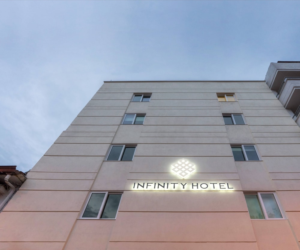 Hotel Infinity Medellin 2/67