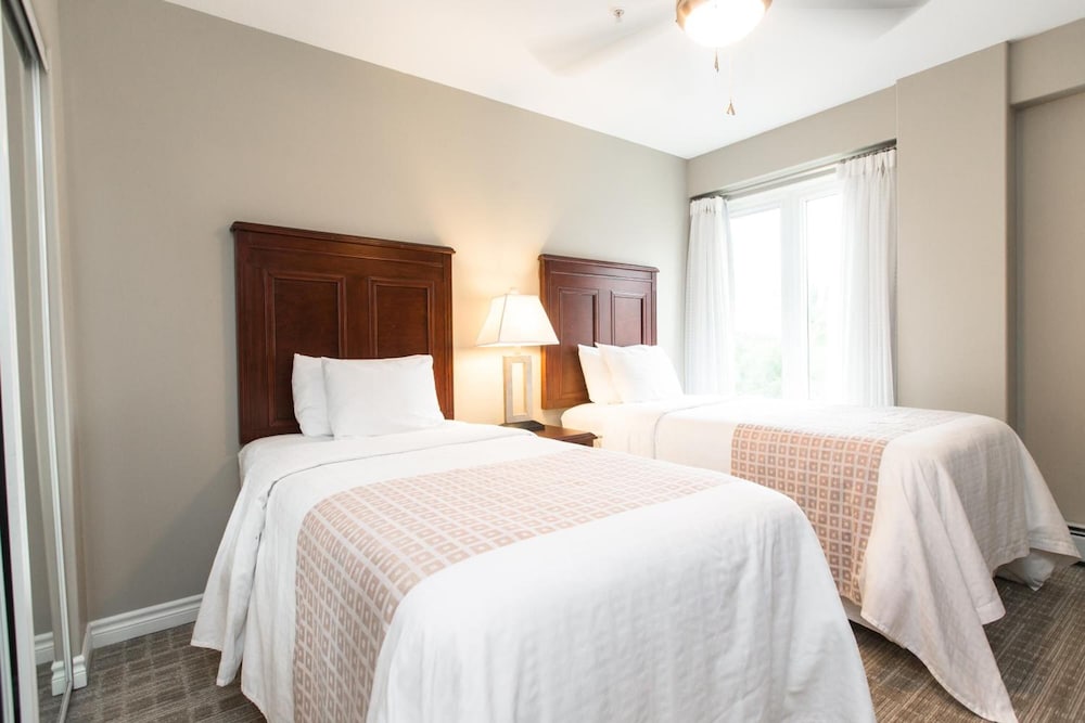 Canterra Suites Hotel 10/34